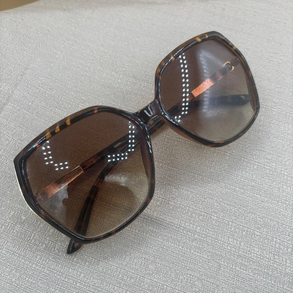 Unbranded Oversized Square Sunglasses Women OS Tortoise Excellent Retro